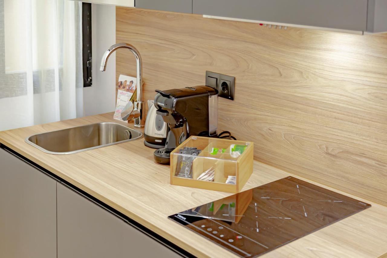 Dobohomes - Montesa 20 Apartamentosマドリード エクステリア 写真