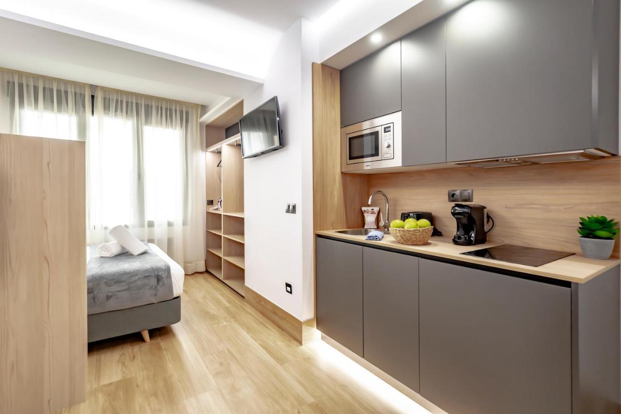 Dobohomes - Montesa 20 Apartamentosマドリード エクステリア 写真